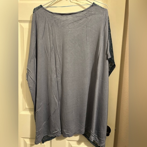 NWT Hayden Los Angeles dusty Blue Sheer Women's Top plus sz 1X 2X - Picture 4 of 4